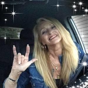 Meet your Posher, Elaine